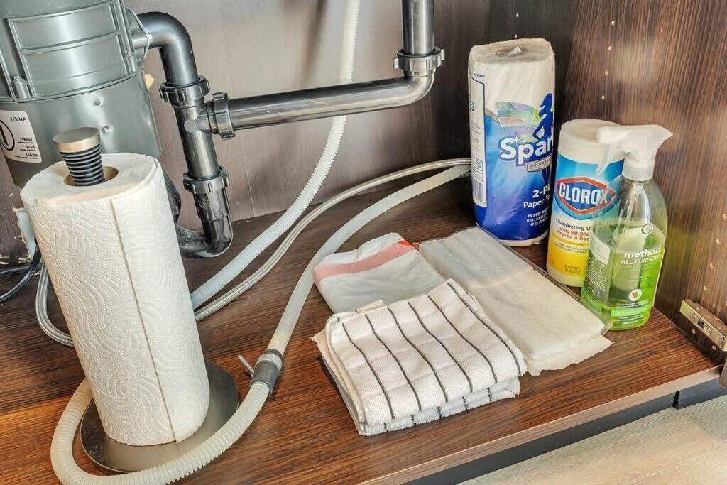 Apartment Northpark-businesstraveler-pets-2bed-w D-kitchen San Diego