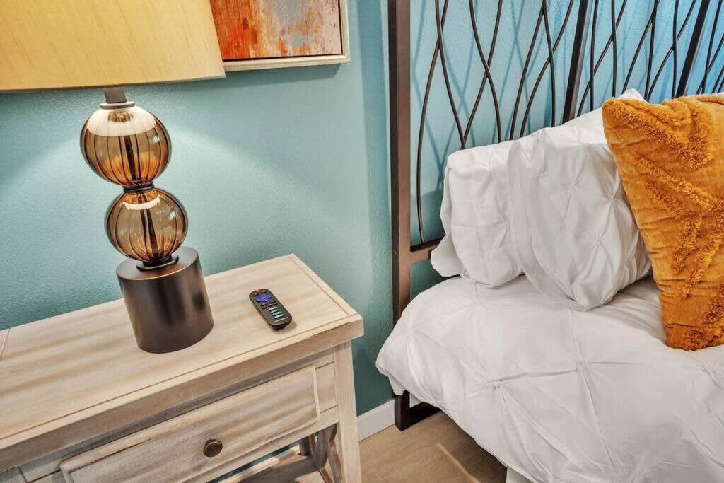 Northpark-businesstraveler-pets-2bed-w D-kitchen San Diego