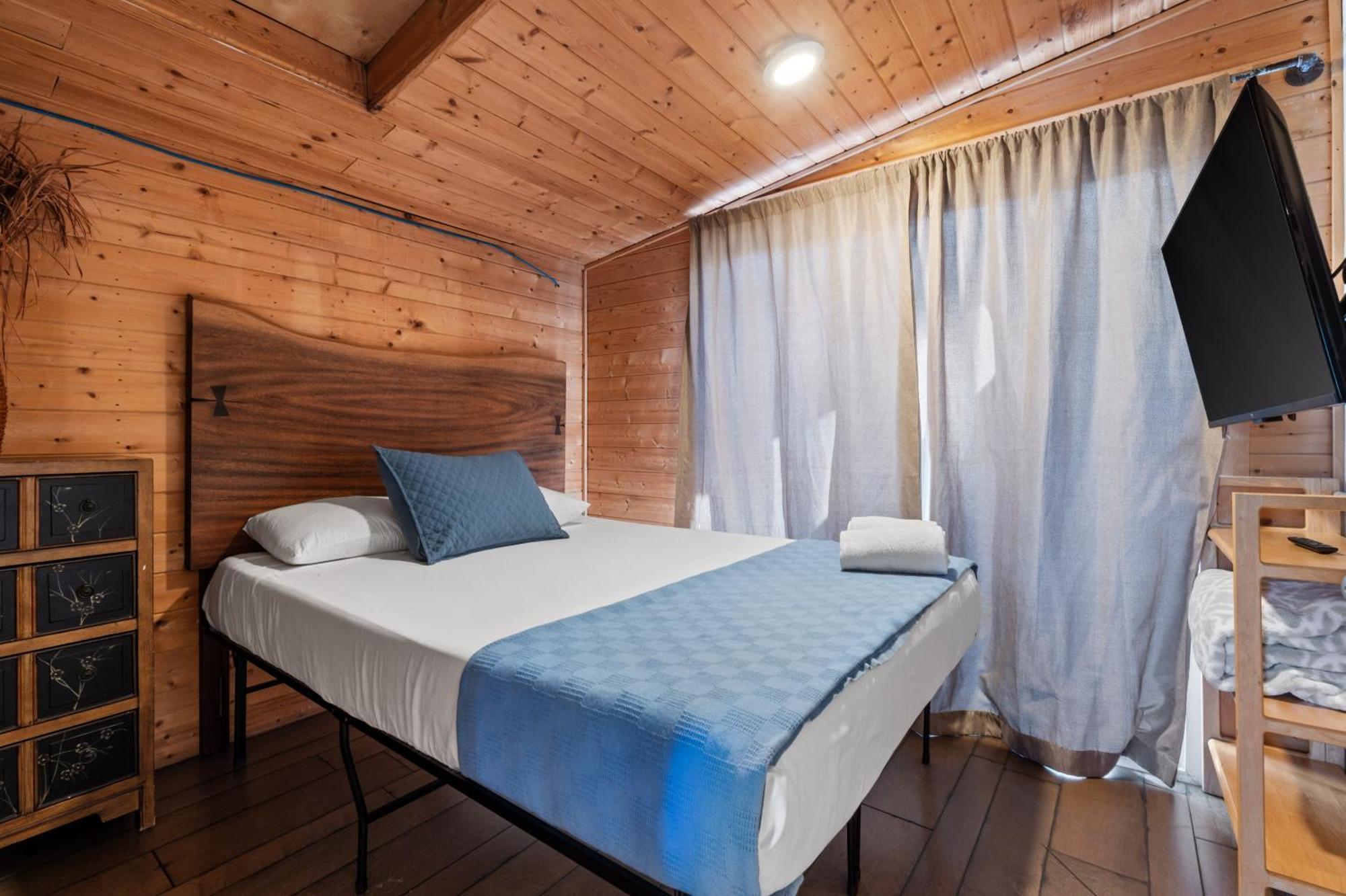Good Life Hotel