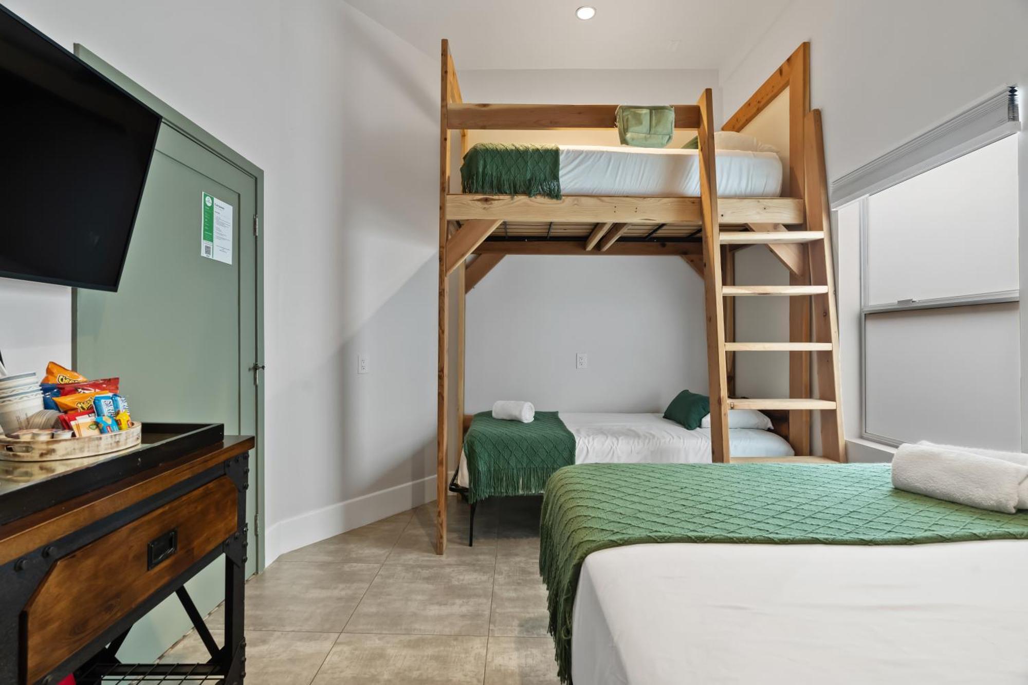 Hotel Good Life *