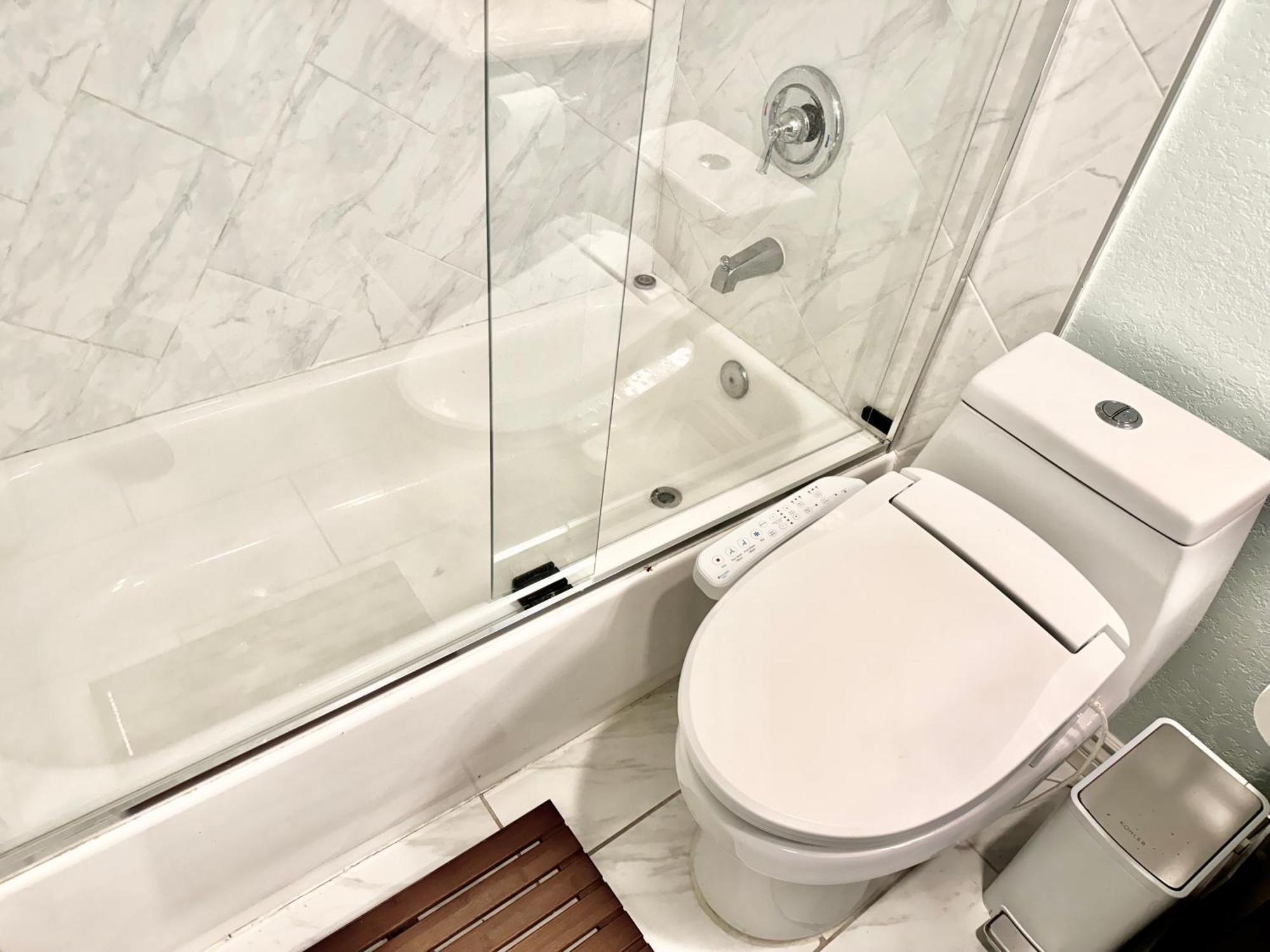 Artsy Smart Near Downtown & Balboa Park Apartment *