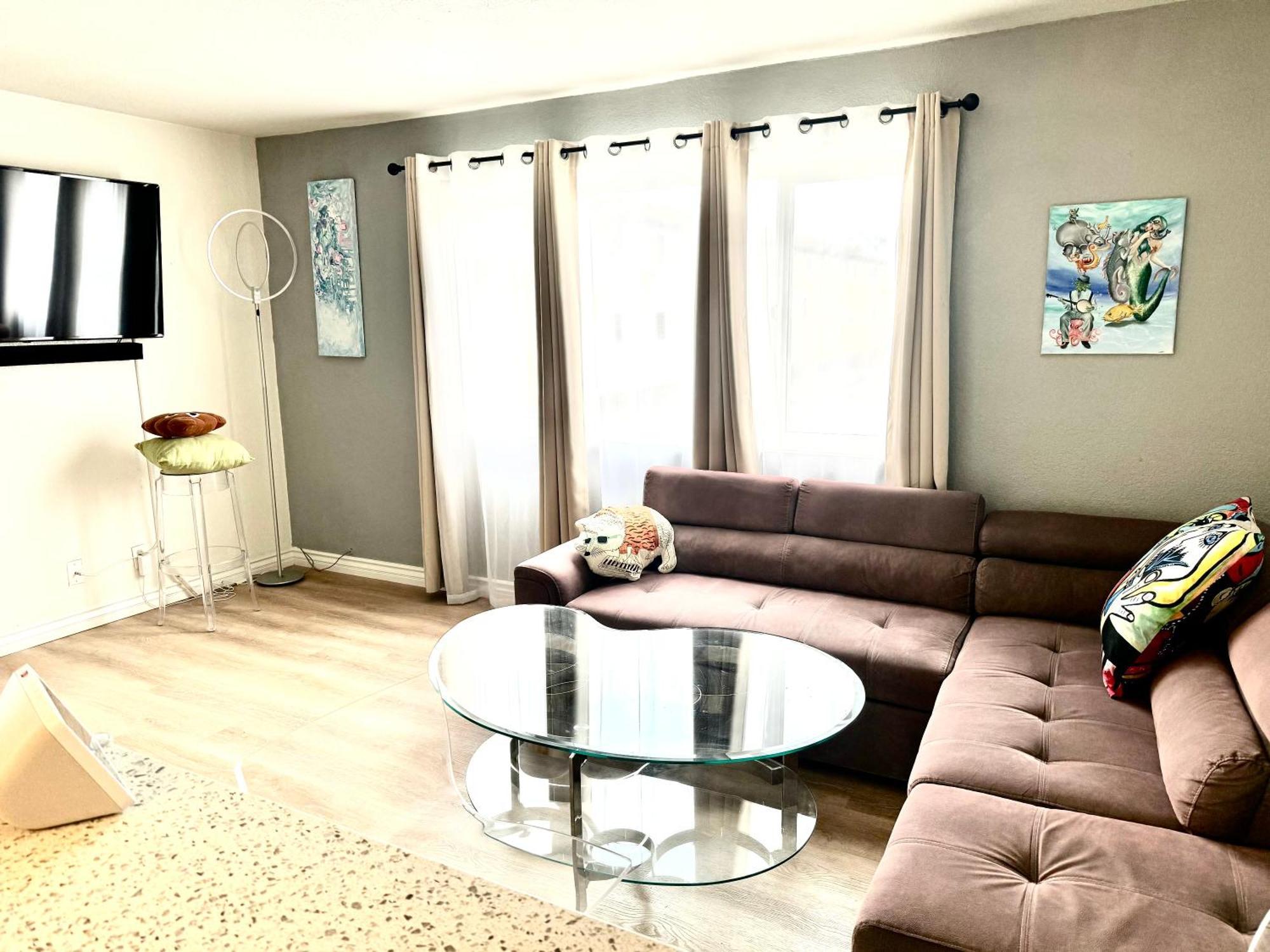 Apartment Artsy Smart Near Downtown & Balboa Park