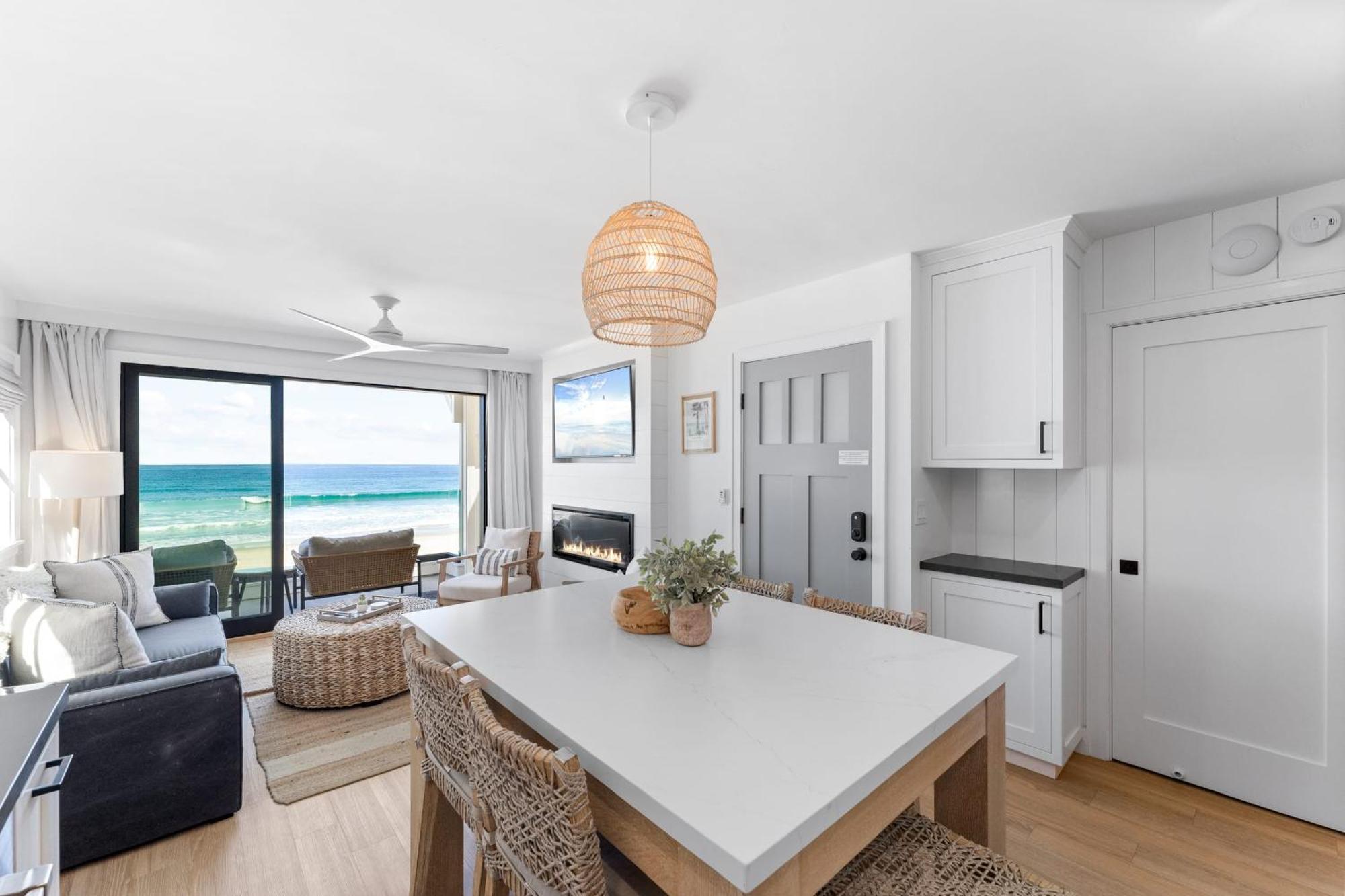 Luxury S Oceanfront Unit With Rooftop & Hot Tub - Ac San Diego