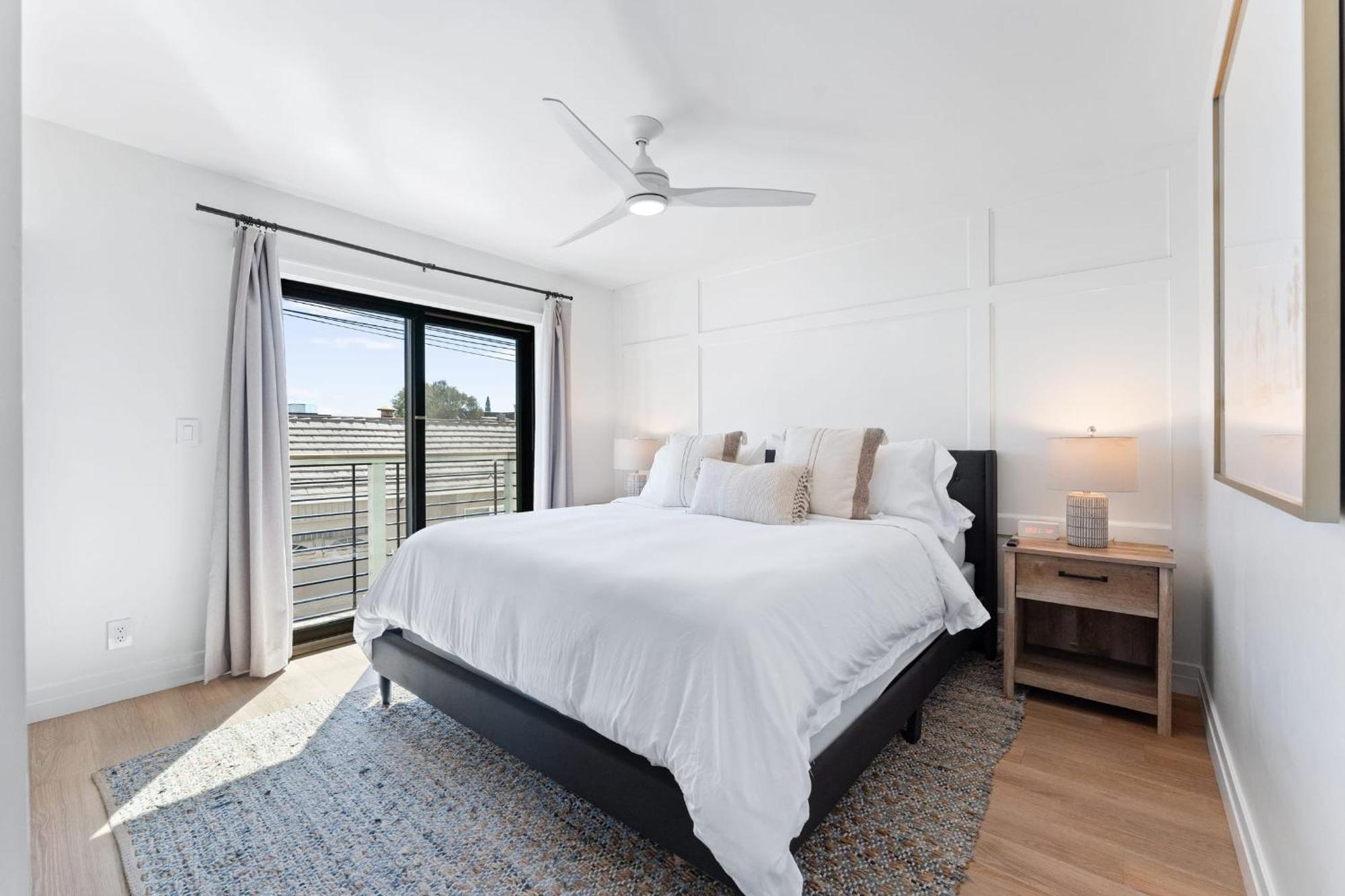 Luxury S Oceanfront Unit With Rooftop & Hot Tub - Ac Holiday home San Diego