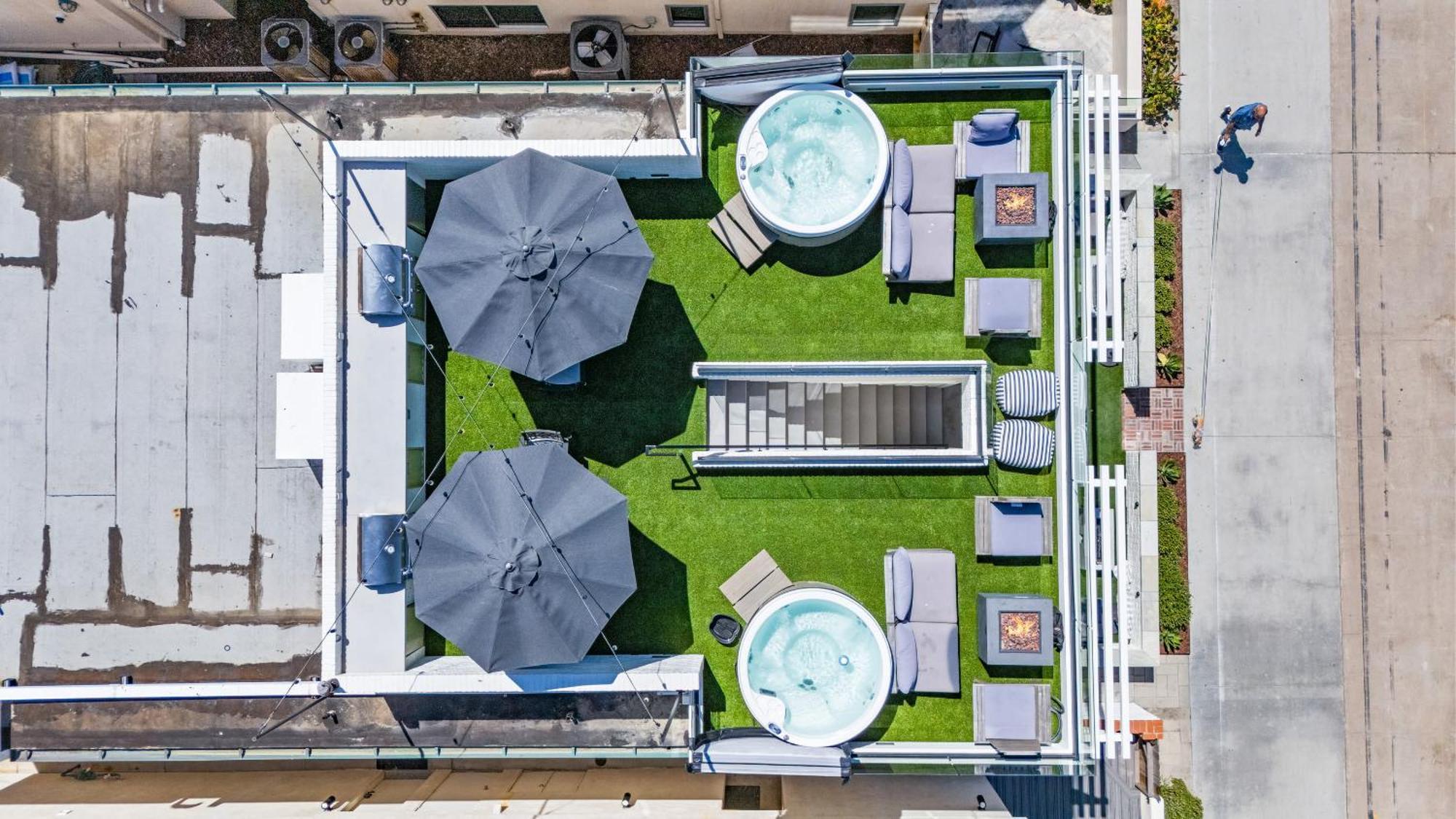 Luxury S Oceanfront Unit With Rooftop & Hot Tub - Ac *