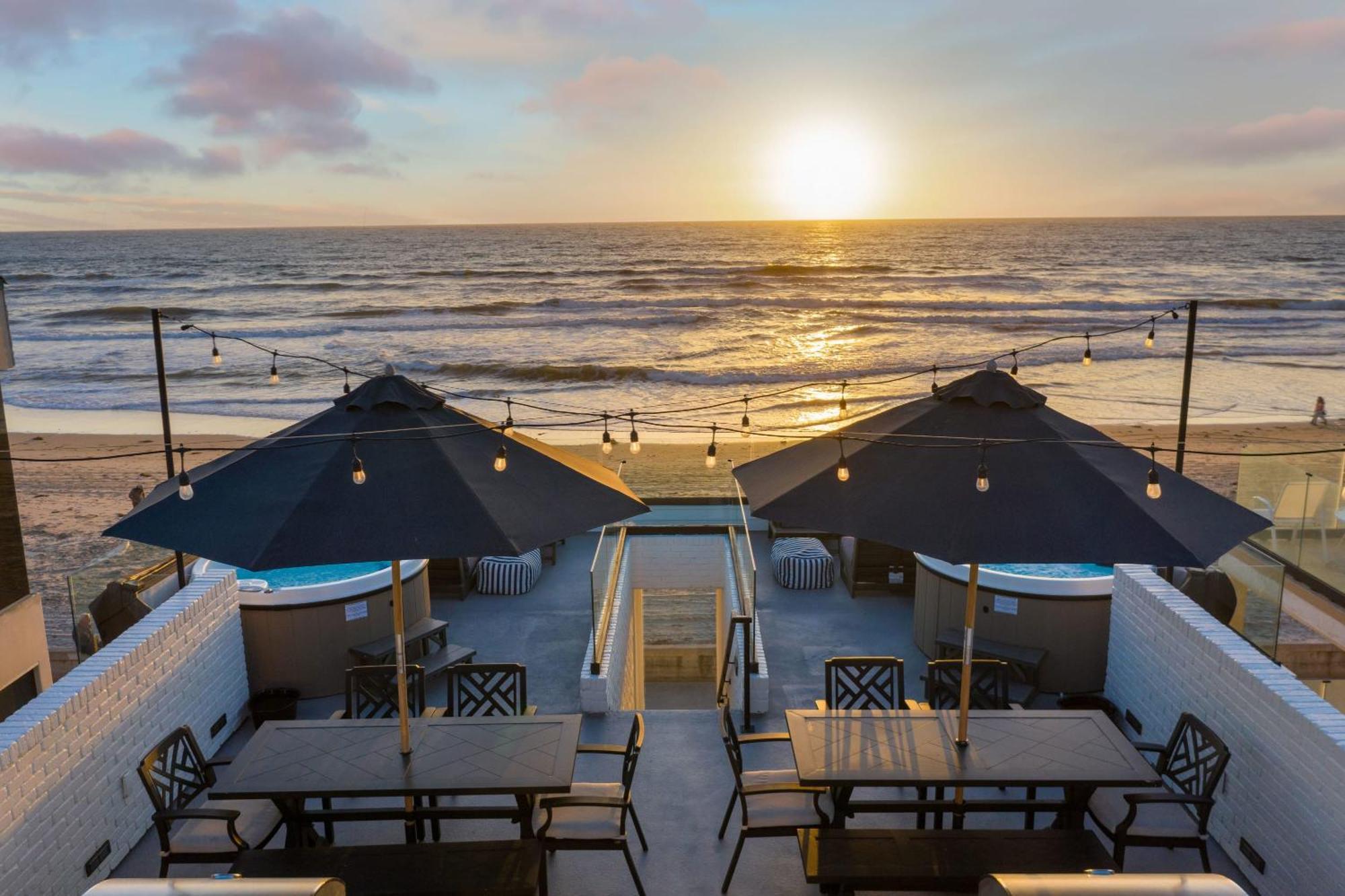 Luxury S Oceanfront Unit With Rooftop & Hot Tub - Ac San Diego