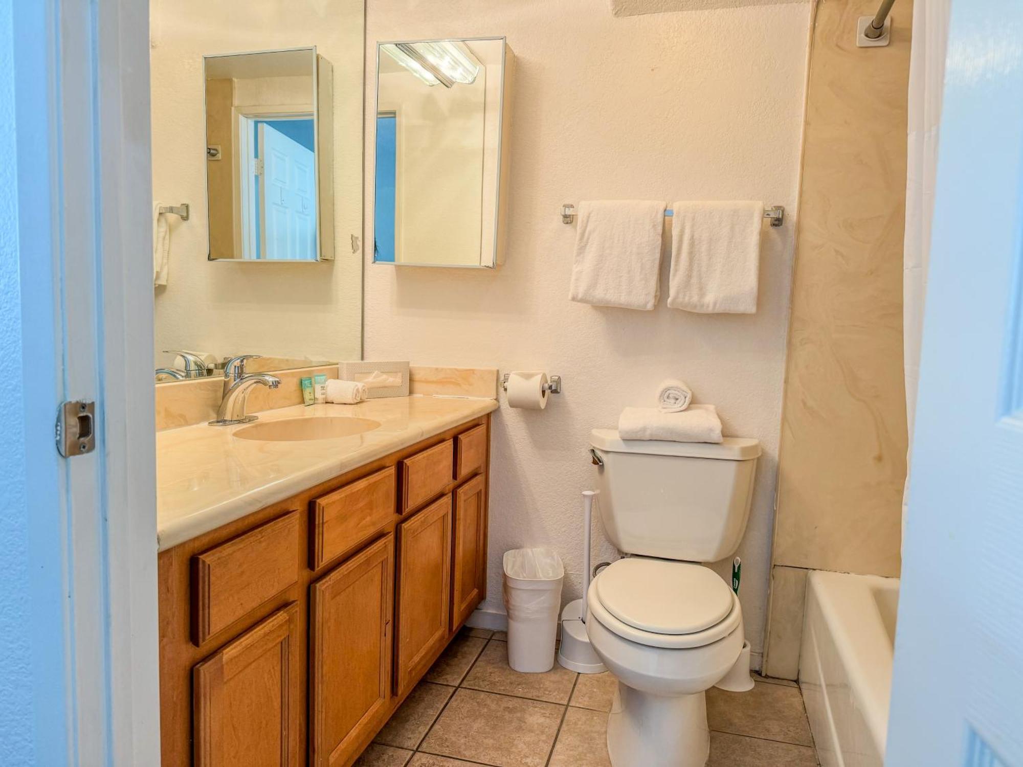 Beautiful Loft In Little Italy Sd With Parking Apartment *