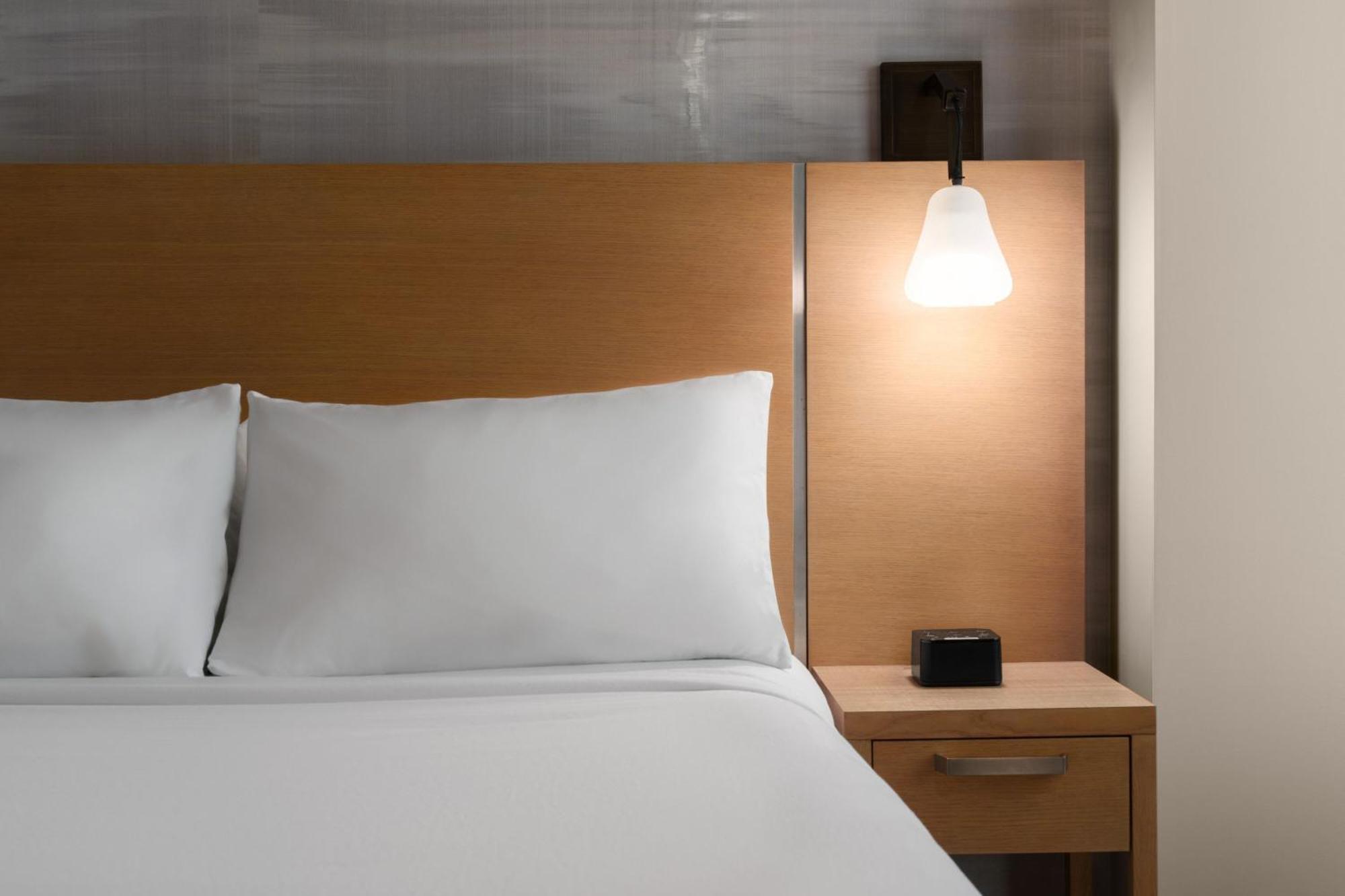 Courtyard By Marriott Gaslamp/convention Center Hotel San Diego