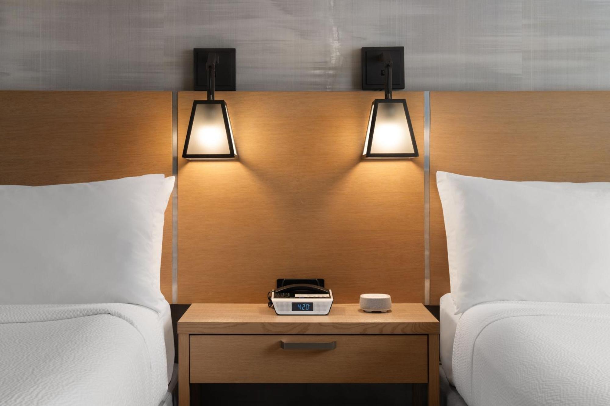 Courtyard By Marriott Gaslamp/convention Center 3*