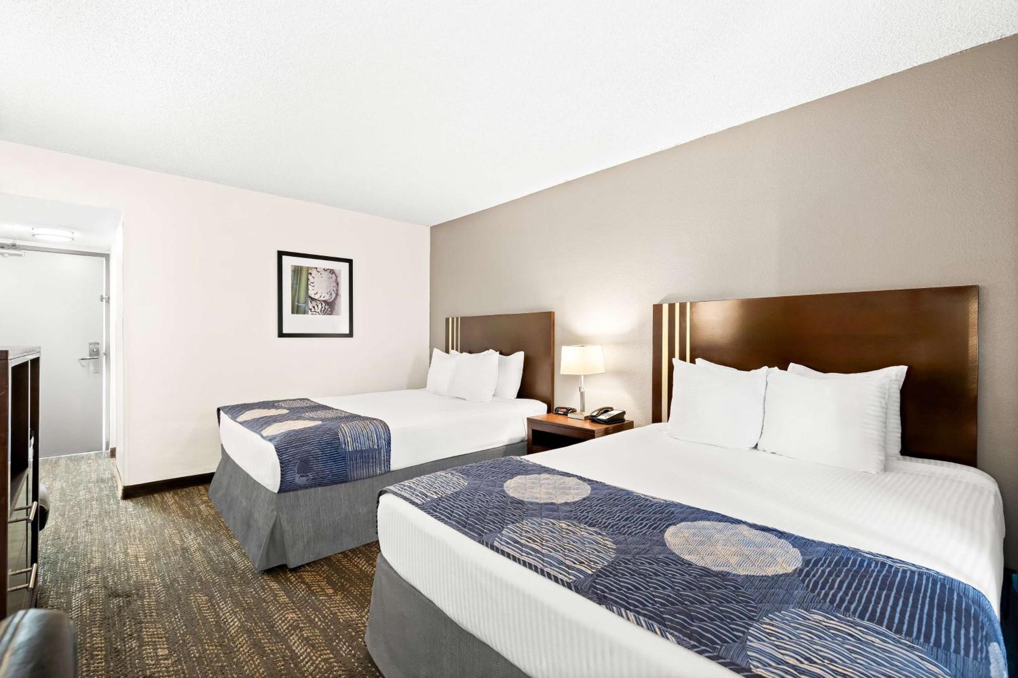 Hotel Western Yacht Harbor