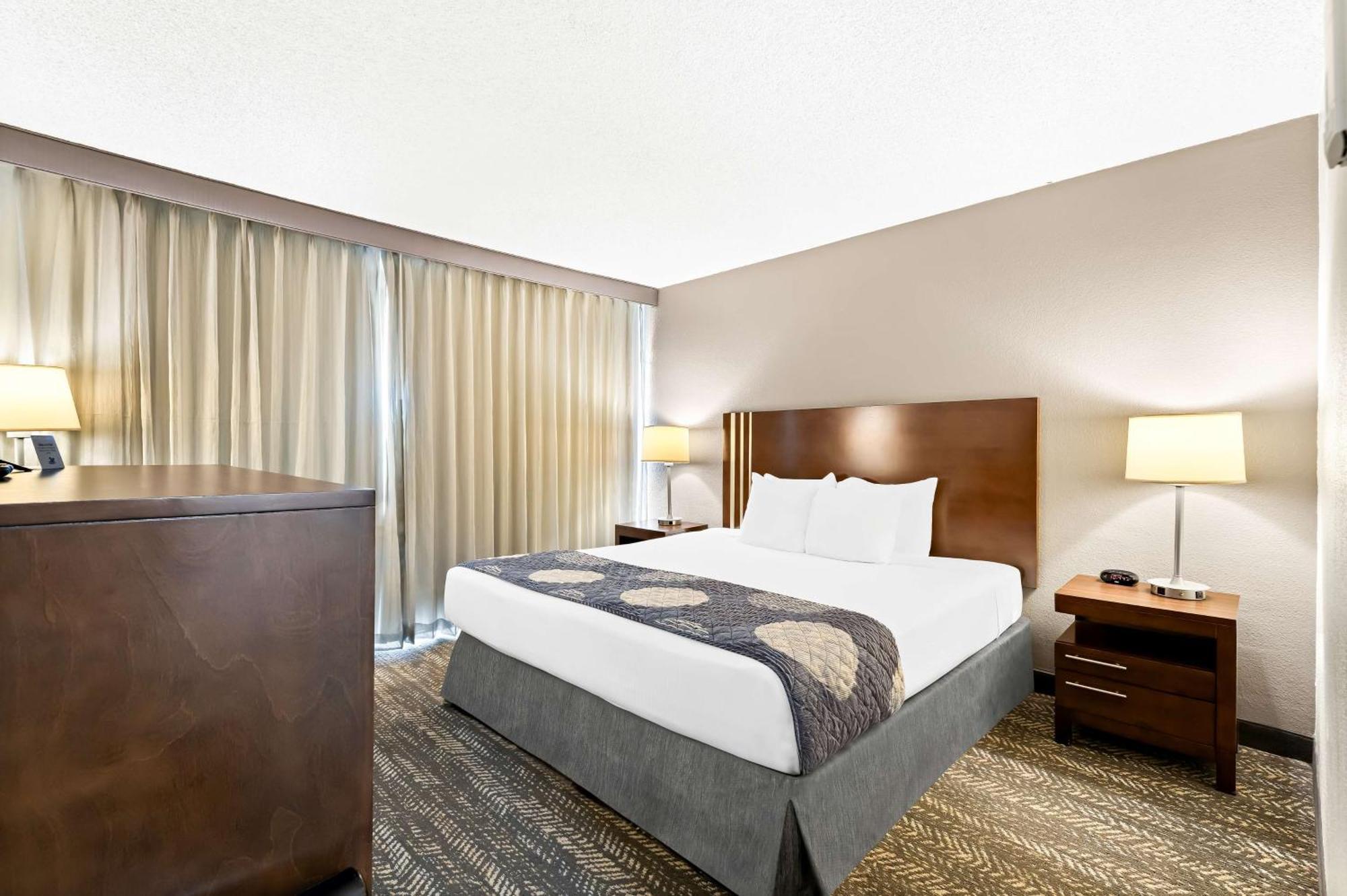 Western Yacht Harbor Hotel 3*