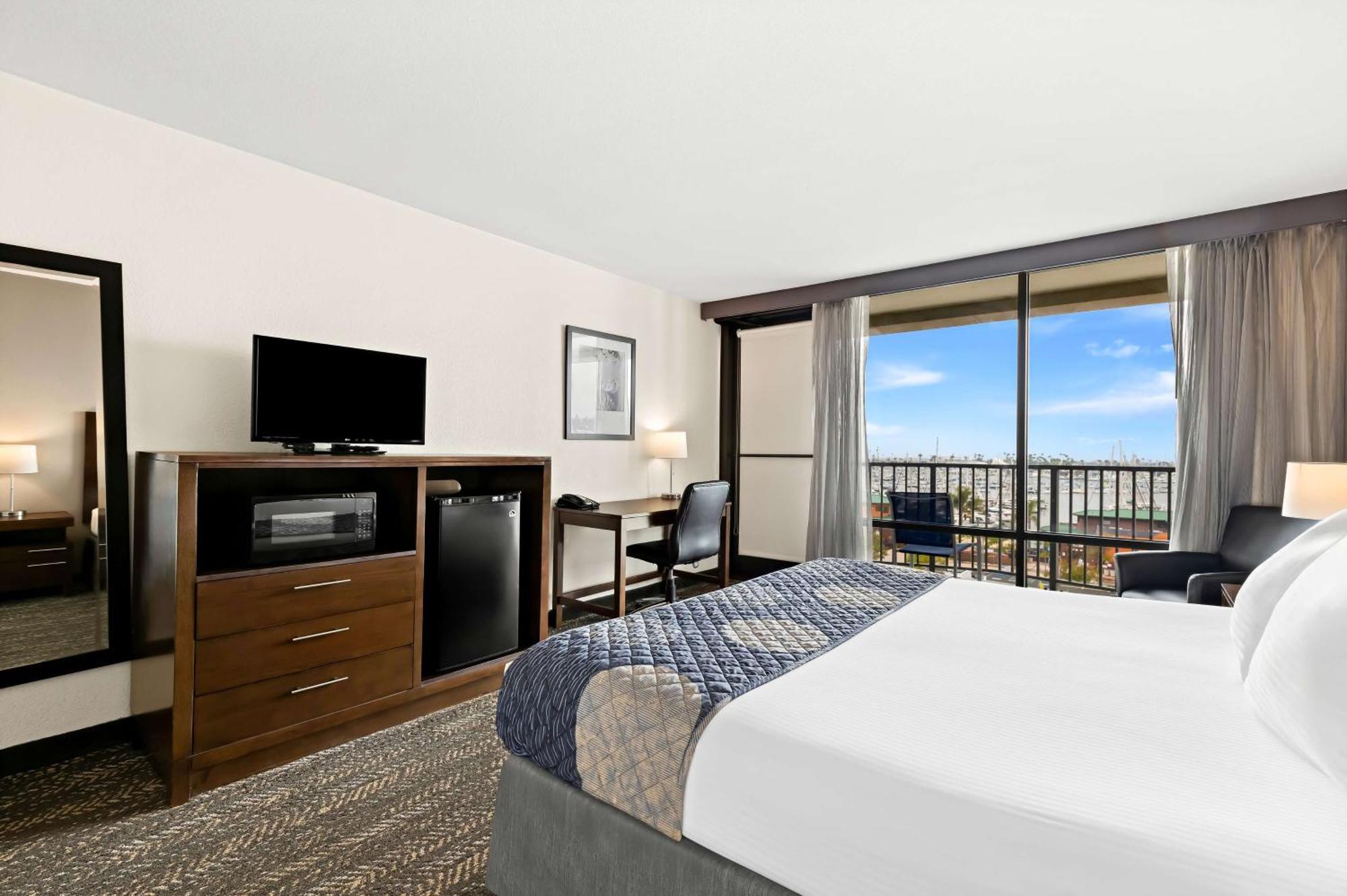Hotel Western Yacht Harbor