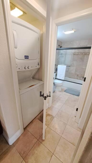 Venetian Luxury La Jolla, Spa, Pool, Gym Apartment