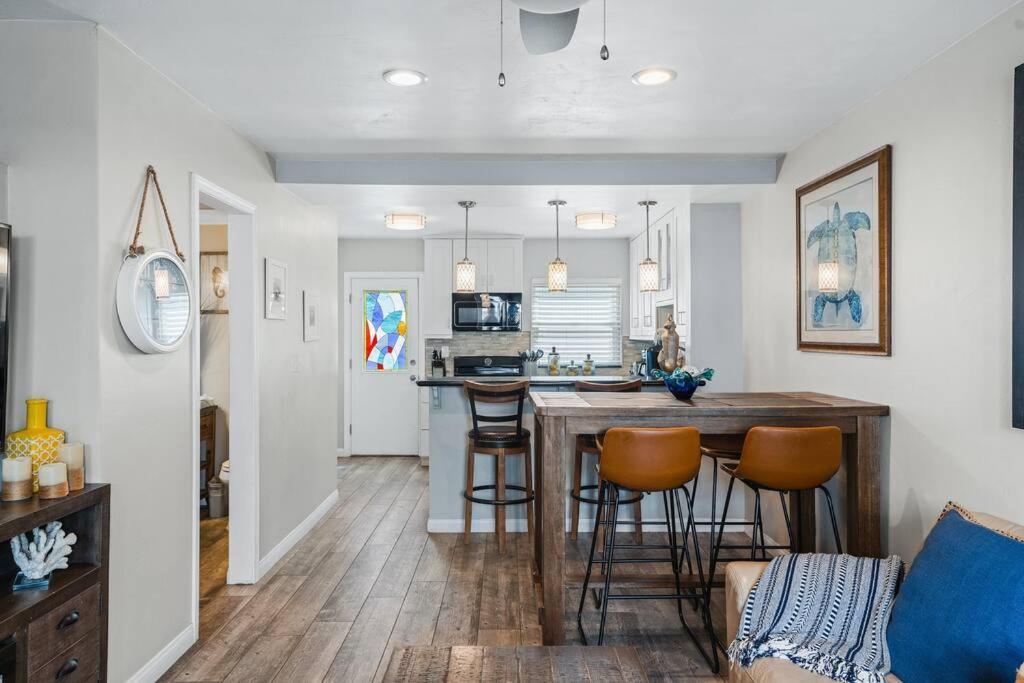 Bayside -2br Beachfront Free Parking * San Diego