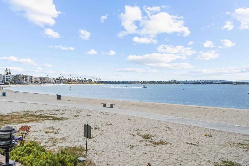 Bayside -2br Beachfront Free Parking San Diego
