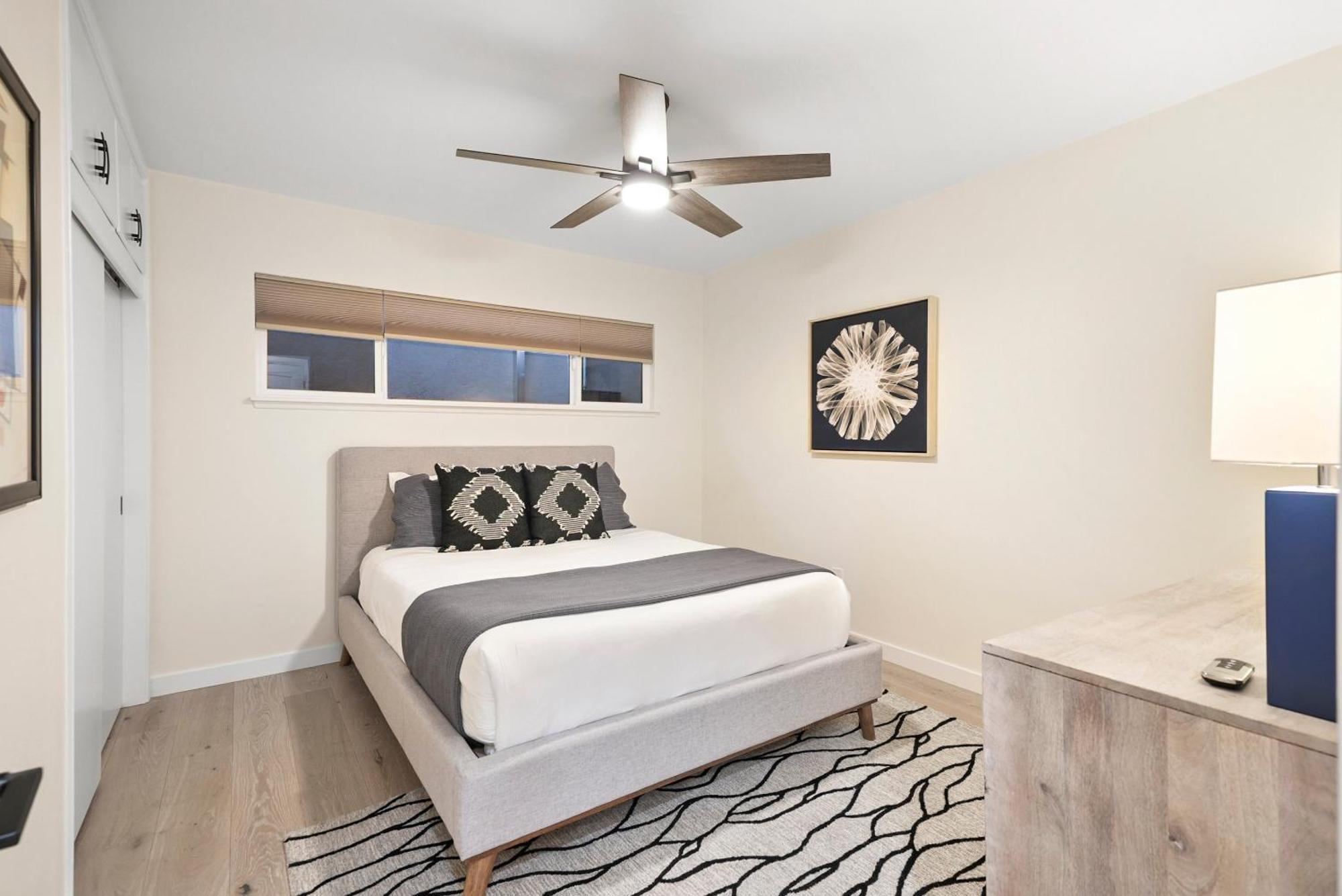 Hills Hideaway By Coastvh - Luxury Midtown 3br *