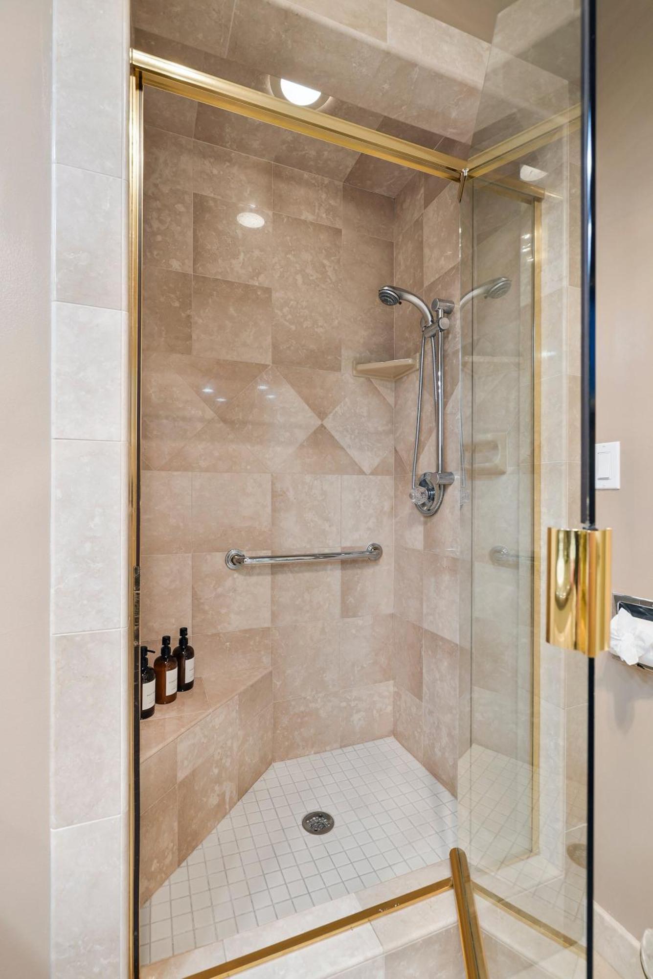 Hills Hideaway By Coastvh - Luxury Midtown 3br Holiday home San Diego