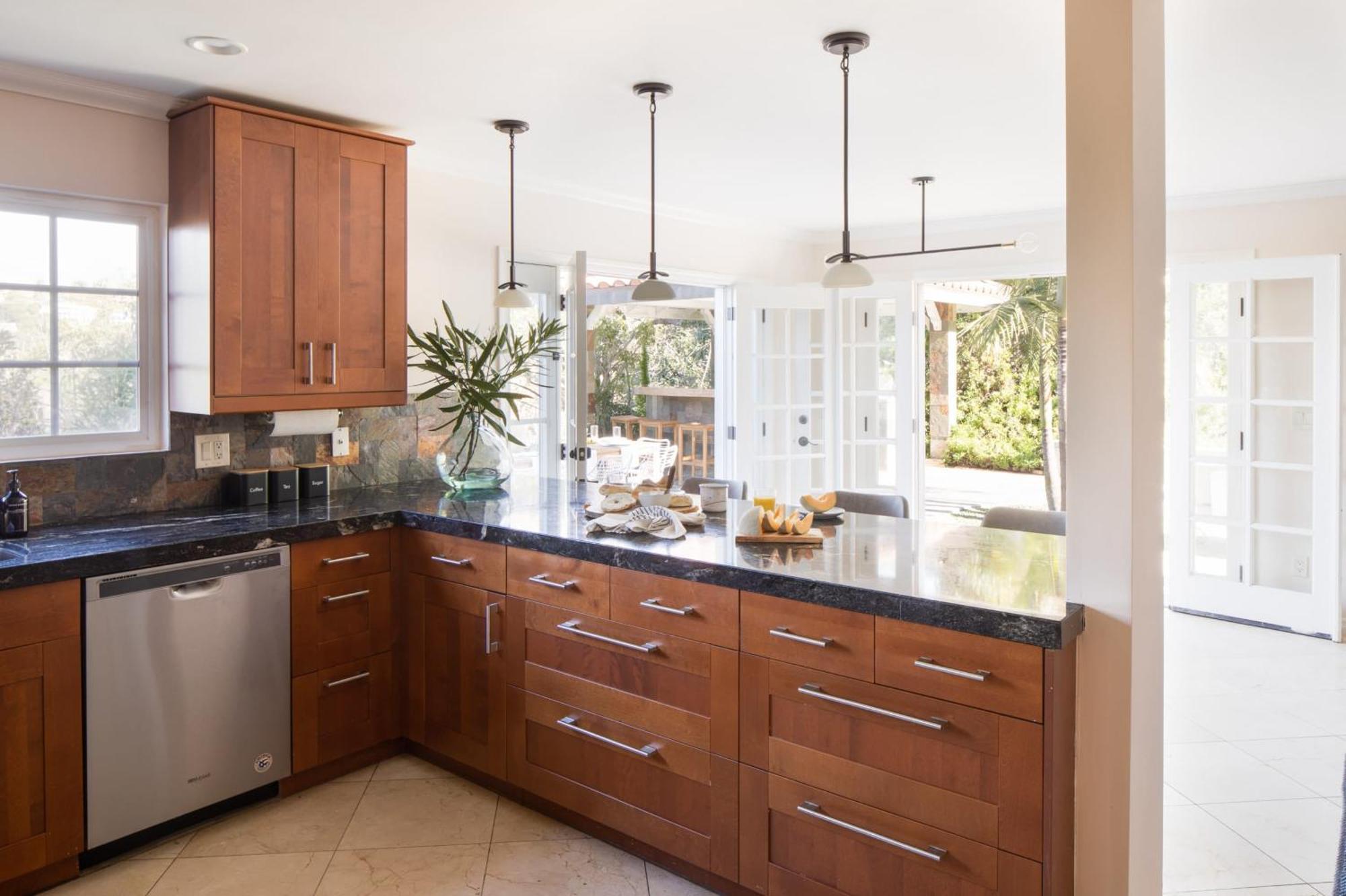 Valencia By Avantstay Entertainers Dream W Outdoor Kitchen Views