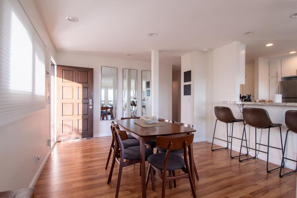 Apartment Amazing - Modern, Award-winning Bay View