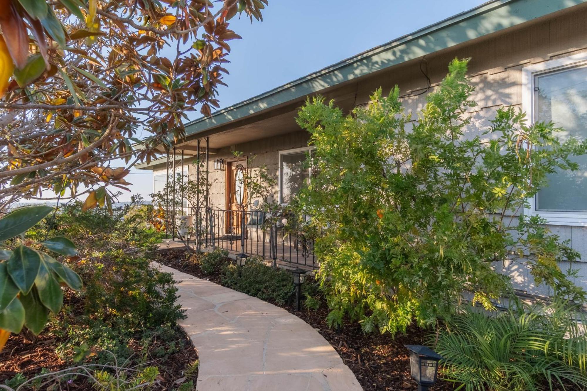 Villa Family-friendly Bay Views, Game Room, Hot Tub! San Diego