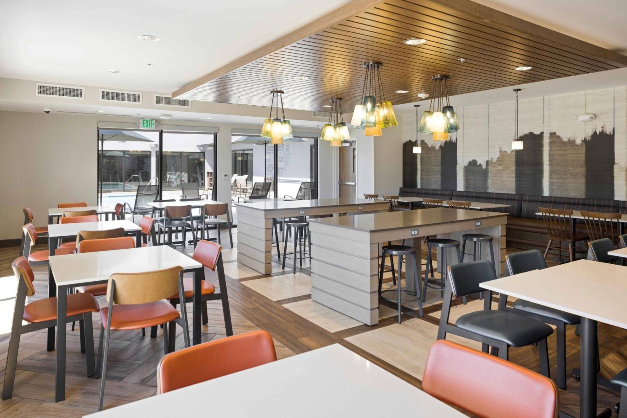 Fairfield & By Marriott Pacific Hotel San Diego