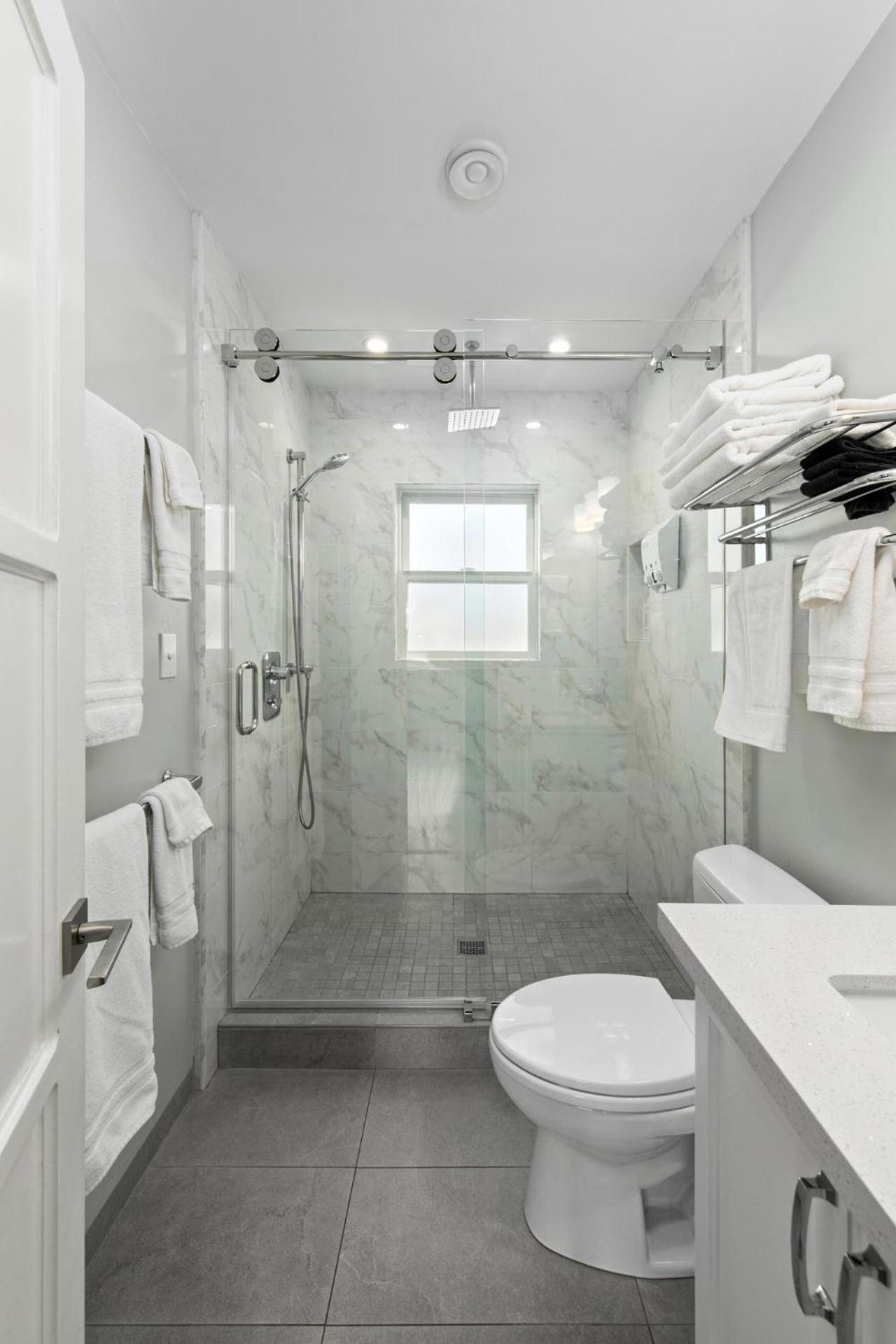 Modern Luxury 2br In Heart Of Ocean Apartment