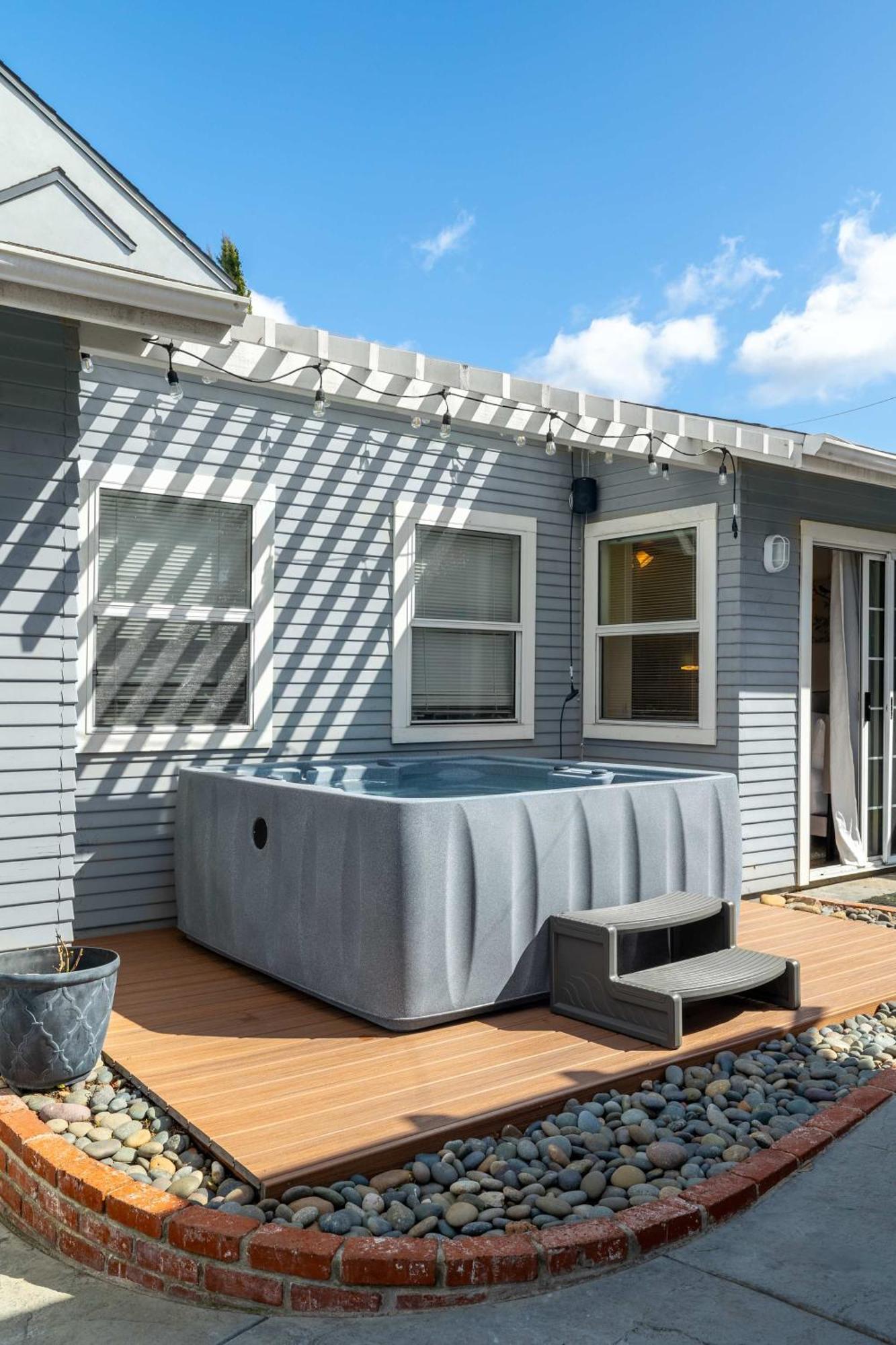 Falcon Street Retreat - Your Cozy Getaway San Diego
