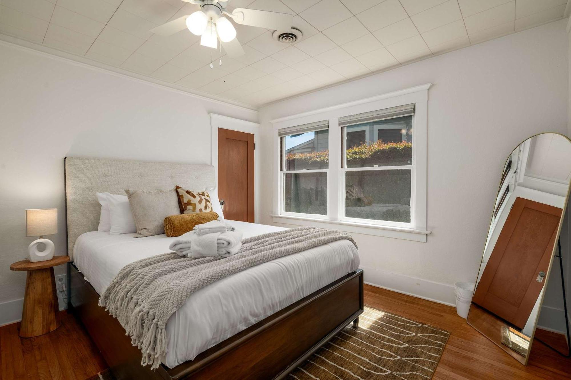 Falcon Street Retreat - Your Cozy Getaway * San Diego