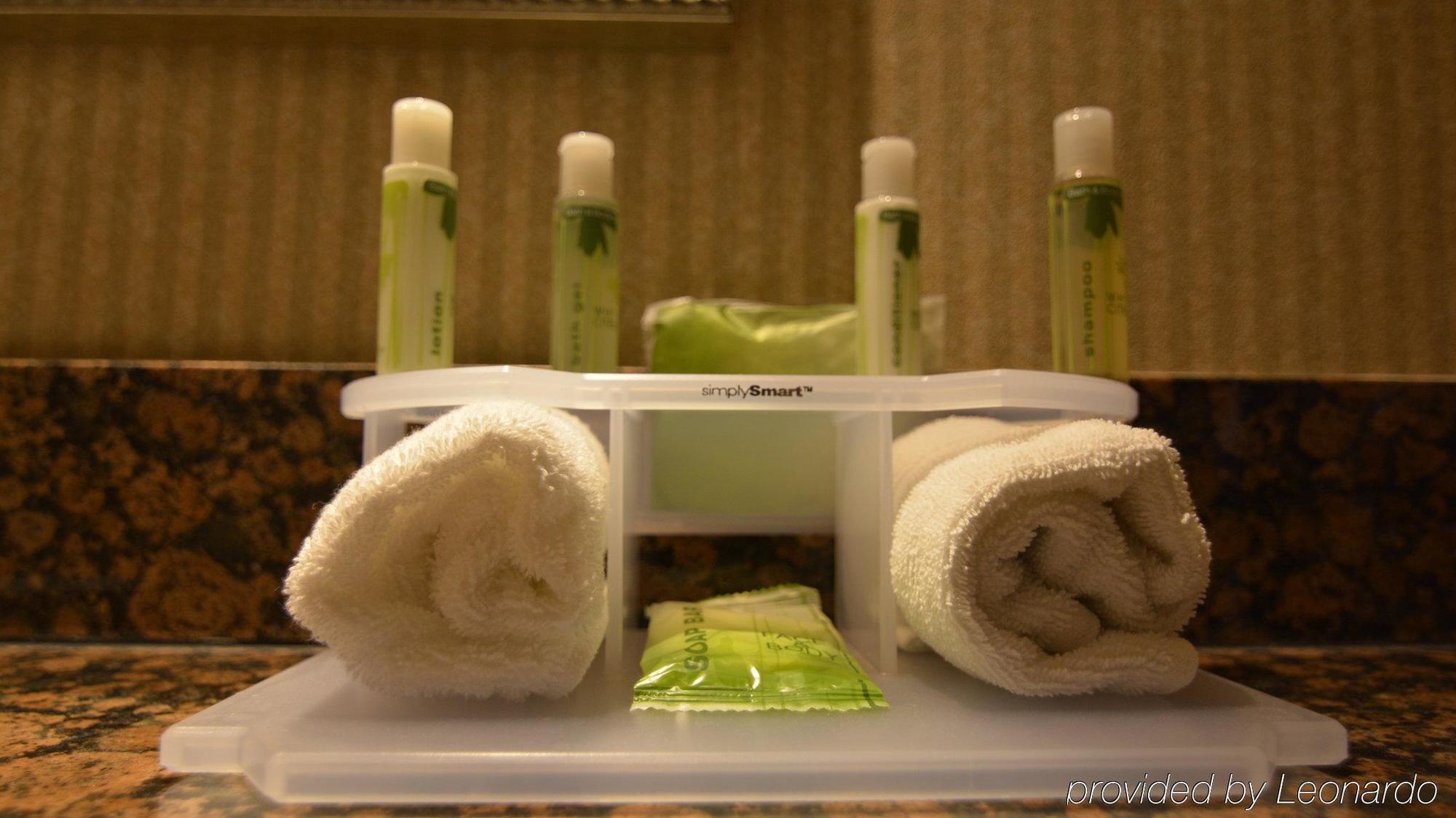 Hotel Express - Sea World Area By Ihg