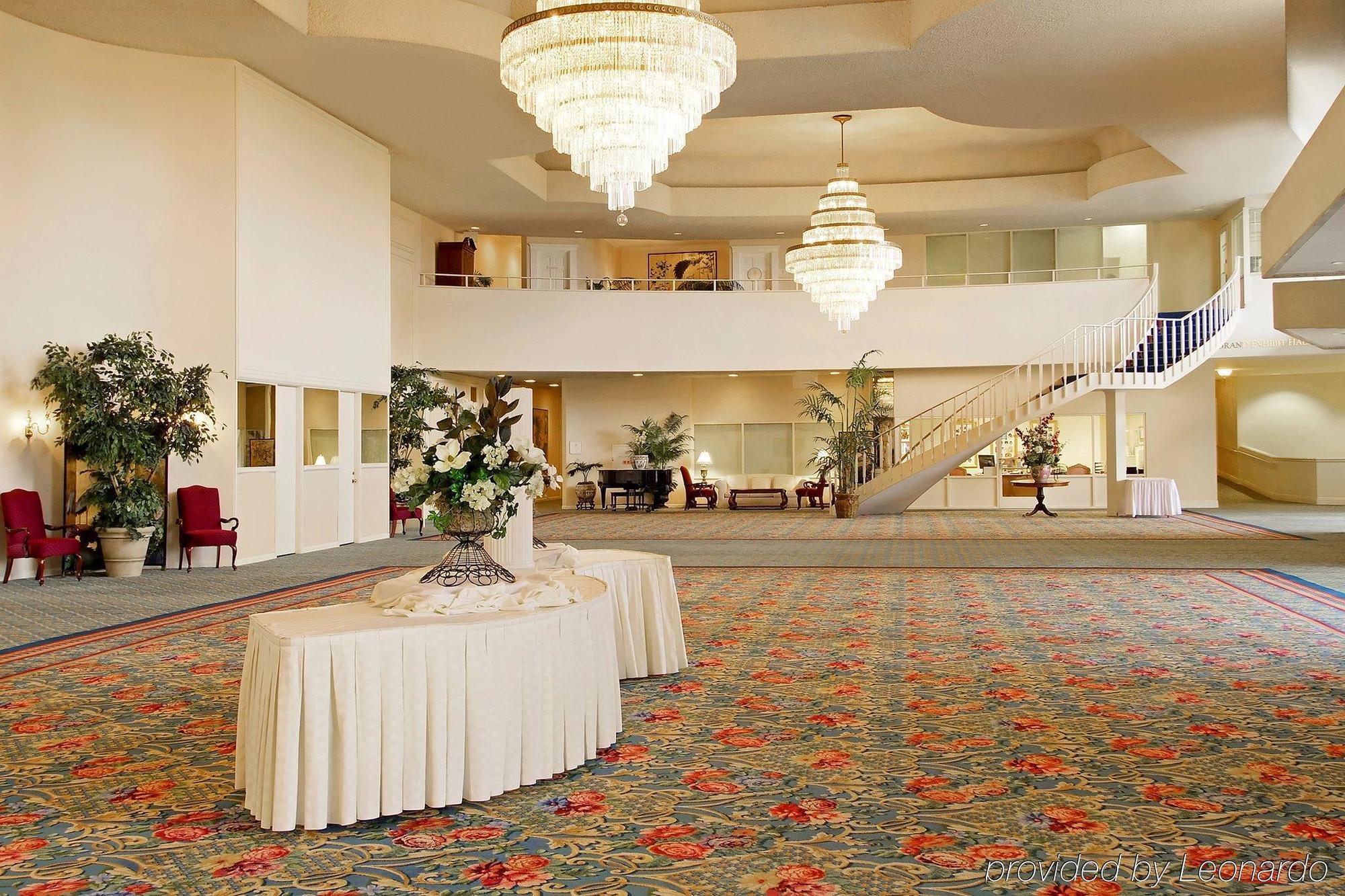 Hotel Town And Country