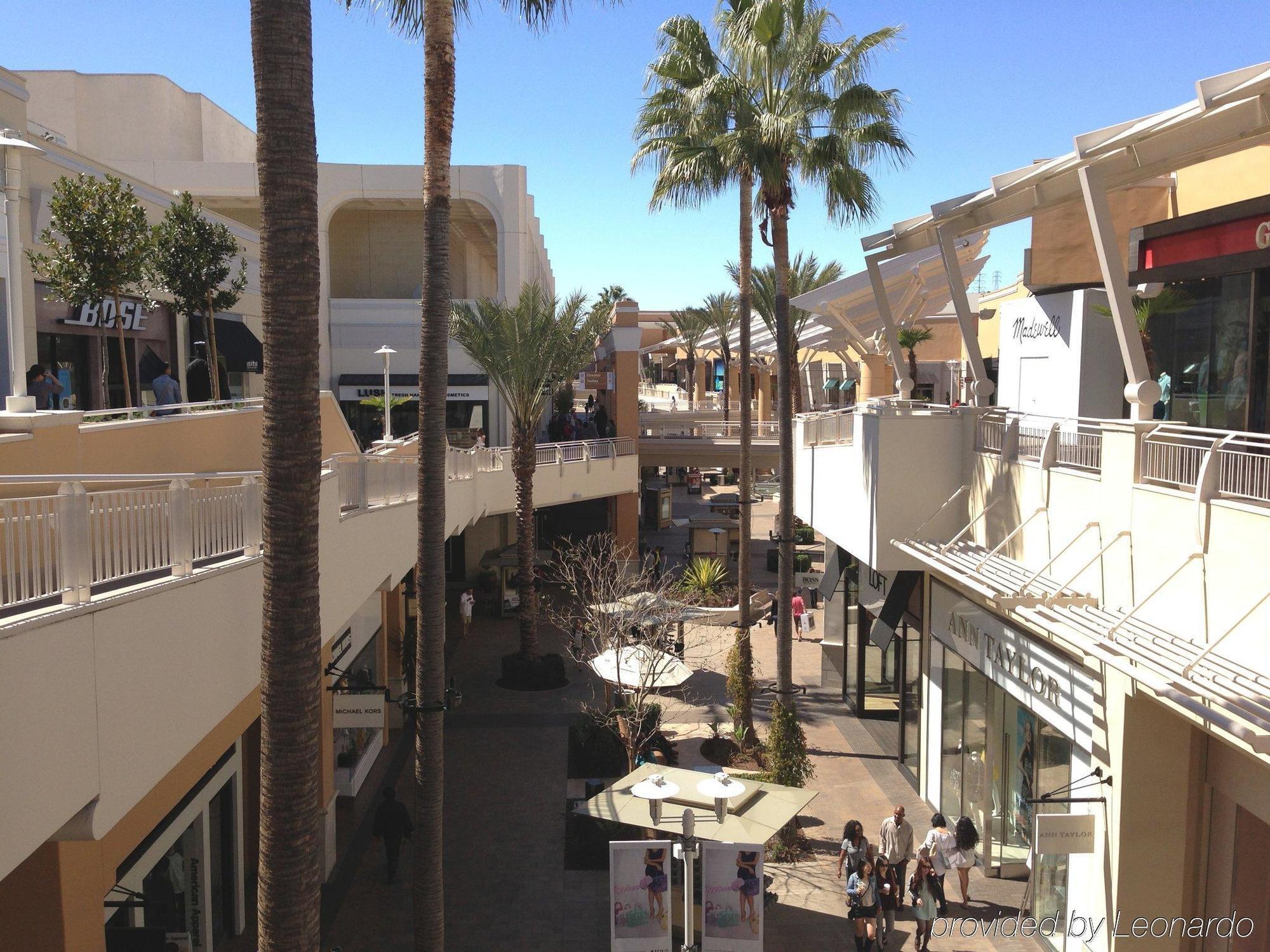 Iris - Mission Valley-san Diego Zoo-seaworld Hotel 2*