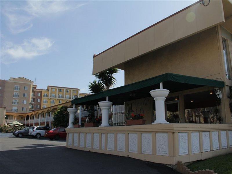 Motel The Pacific 2*