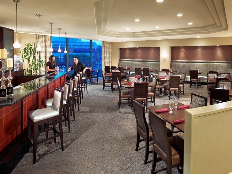 Doubletree By Hilton Circle
