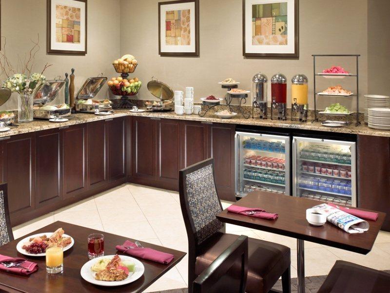 Doubletree By Hilton Circle