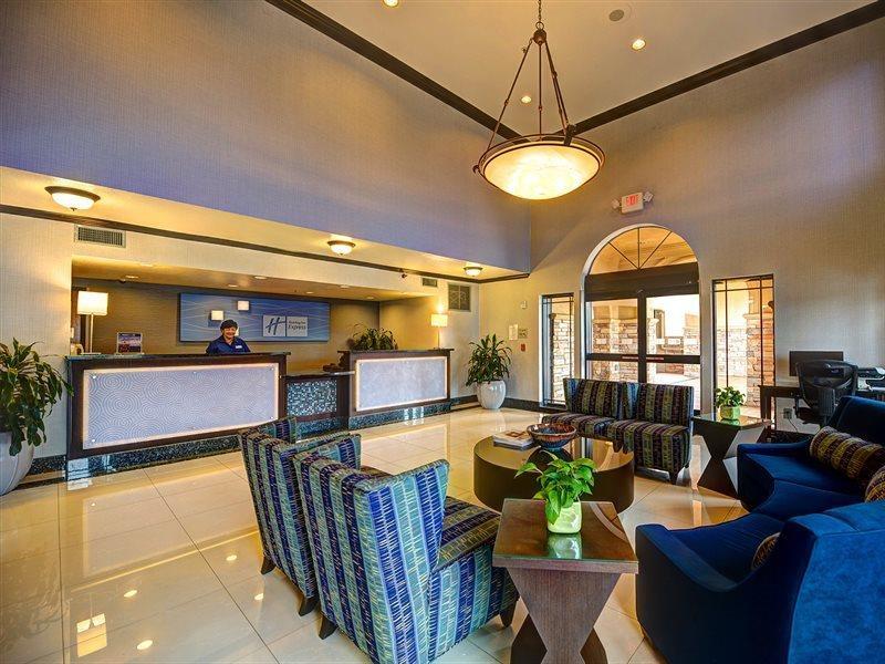 Express - Sea World Area By Ihg Hotel 2*