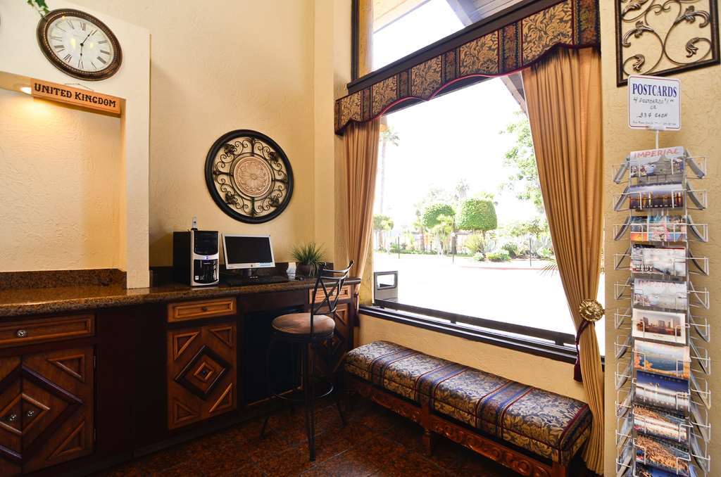 Western Americana Hotel