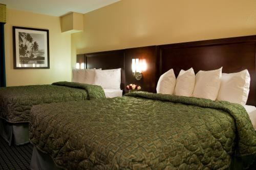 Greentree Mission Bay 3*