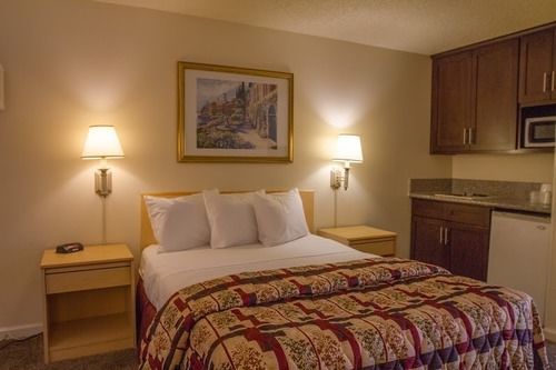 California Hotel 2*