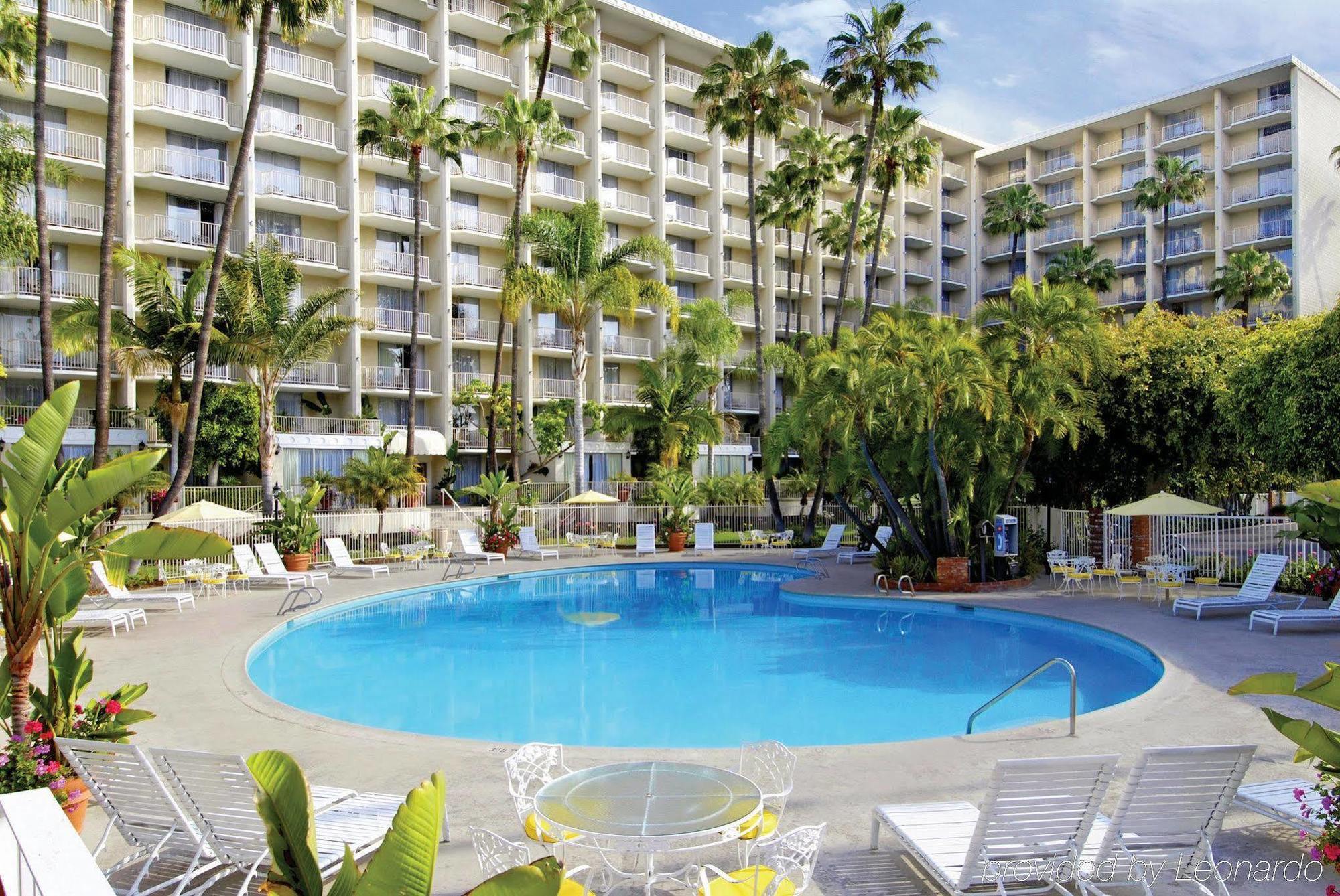 Hotel Town And Country 4*