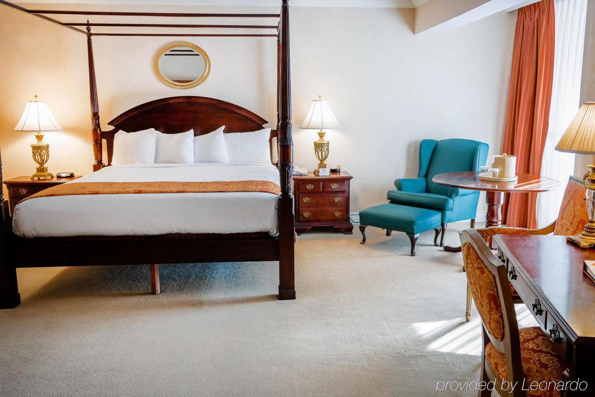 Hotel Town And Country 4*