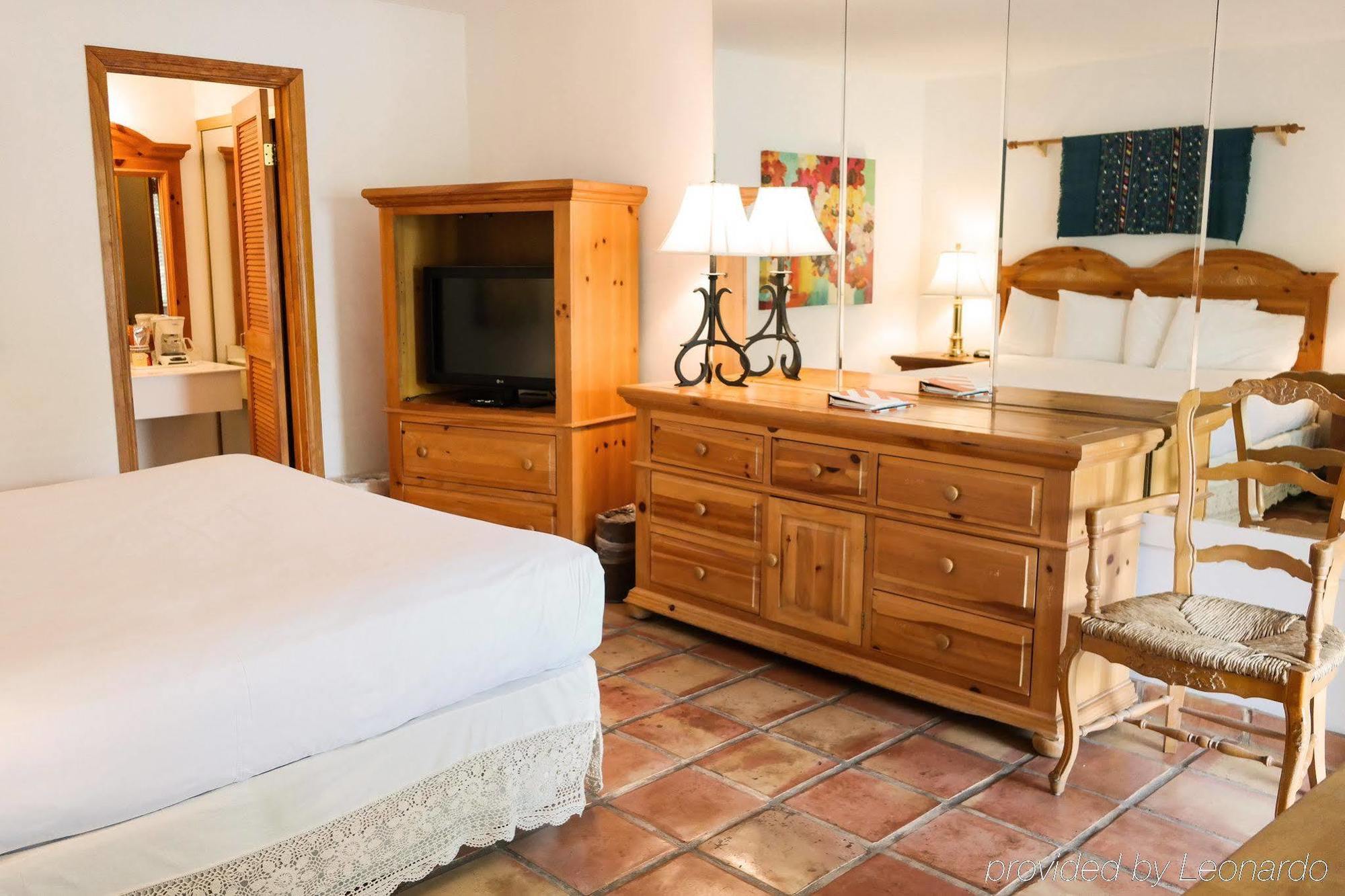 Hotel Town And Country