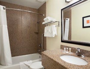 Howard Johnson By Wyndham Sea World
