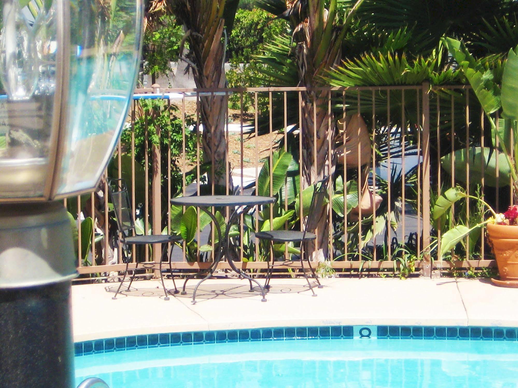Iris - Mission Valley-san Diego Zoo-seaworld Hotel 2*