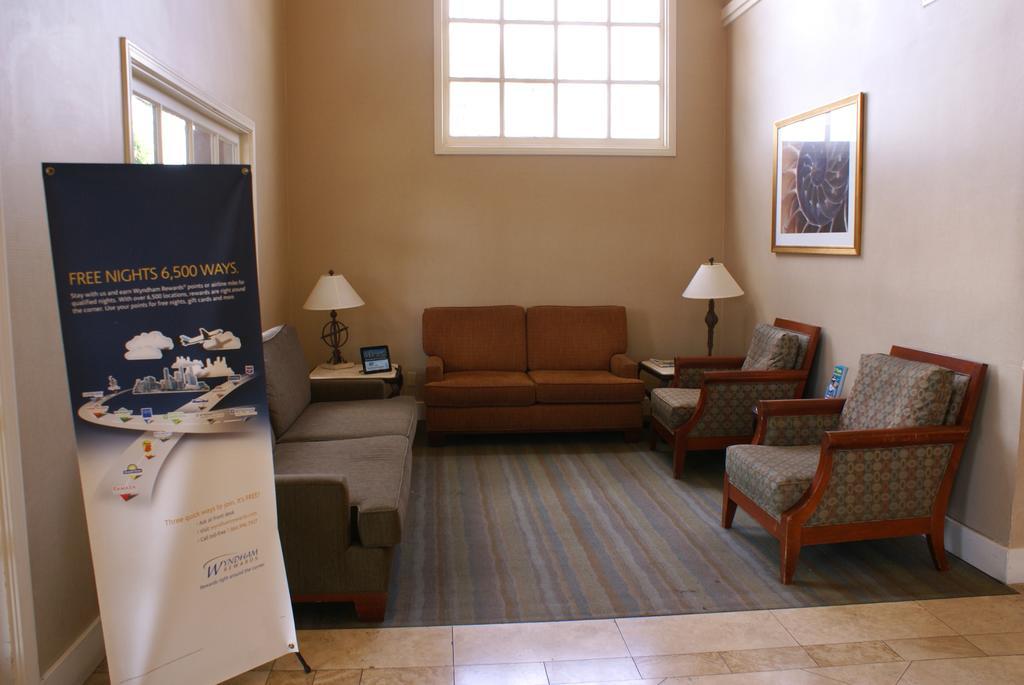 Presidio Hotel 2*