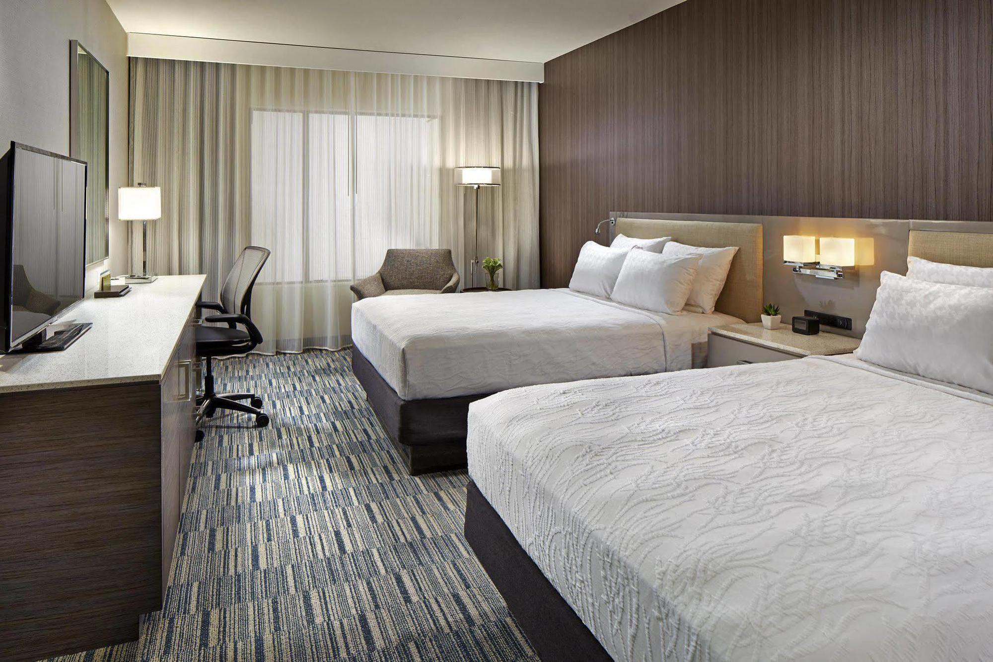 Hilton Garden Downtown/bayside, Ca Hotel San Diego