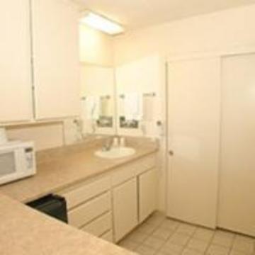 California Hotel 2*