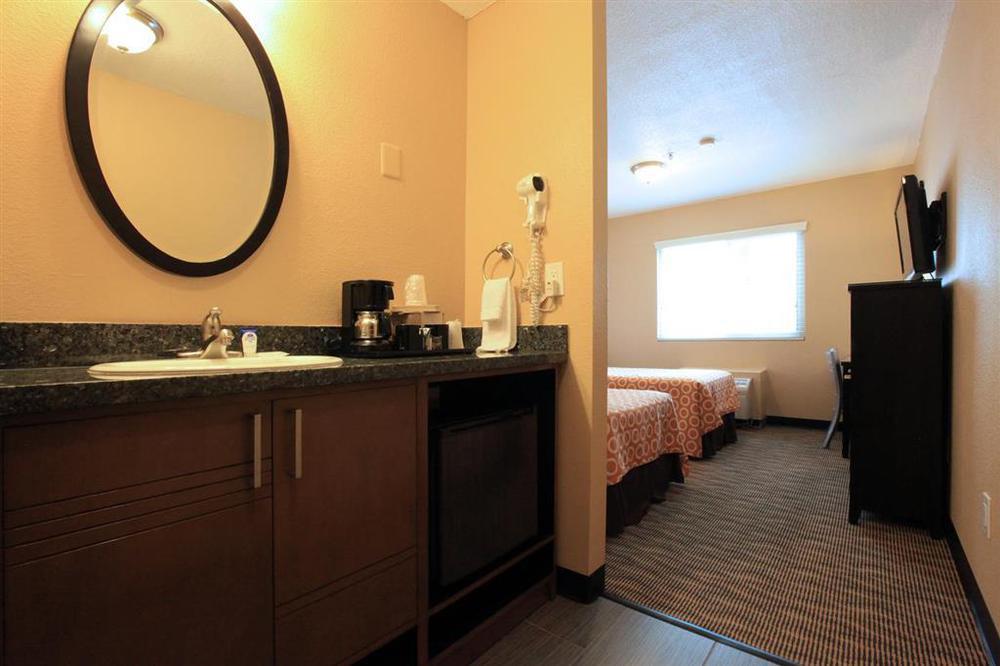 Quality Downtown North Hotel