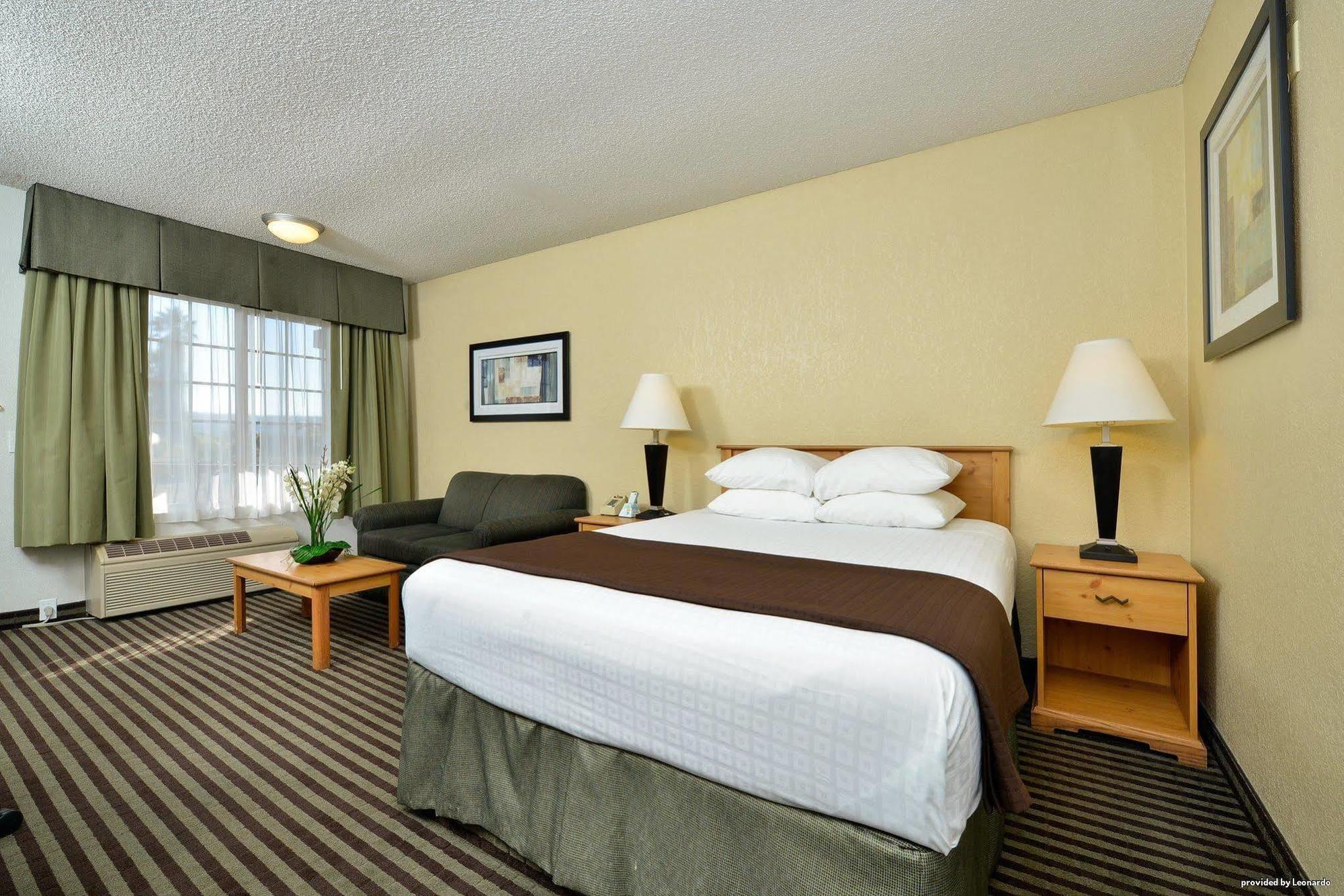 Hotel Western Americana 3*