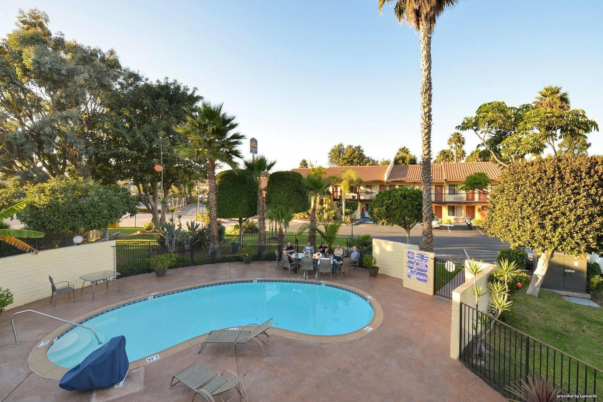 Western Americana Hotel