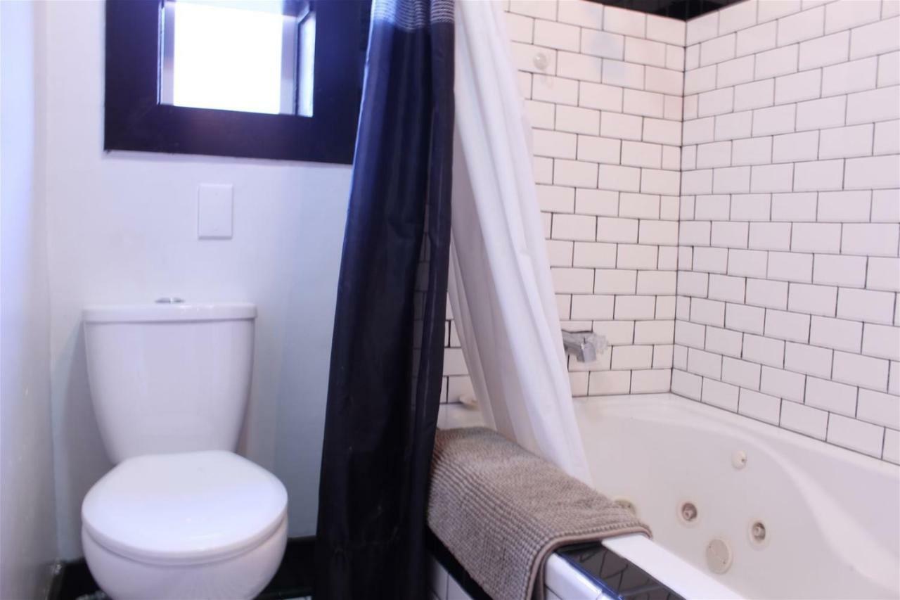 Comfortable 2 Bedroom 1 Bathroom House Holiday home *